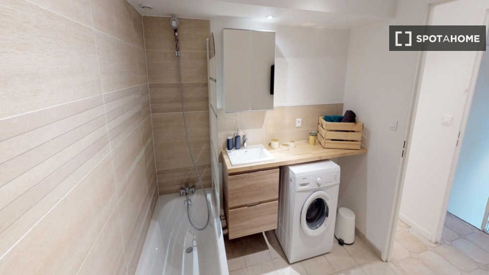 Double room Paris, 5 beds, 140m² — photo 13