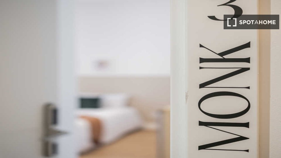Double room Madrid, 16 beds — photo 37