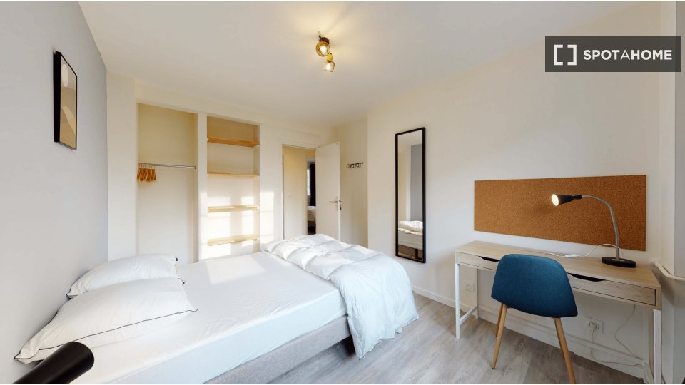 Double room Lille, 12 beds — photo 8