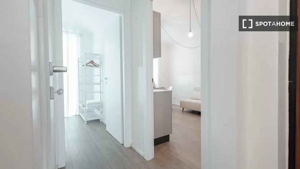 Apartment Turin, 1 bed — photo 2
