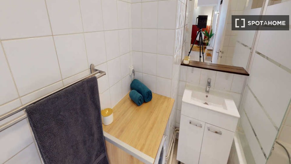 Double room Lyon, 5 beds, 90m² — photo 16