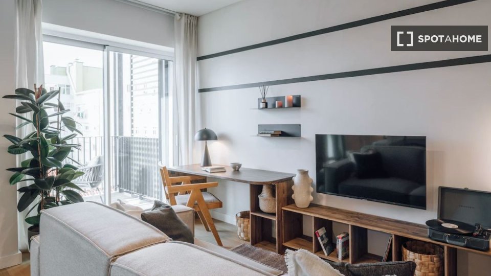 Apartment Lisbon, 2 beds — photo 12
