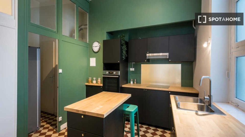 Double room Lyon, 6 beds, 250m² — photo 5