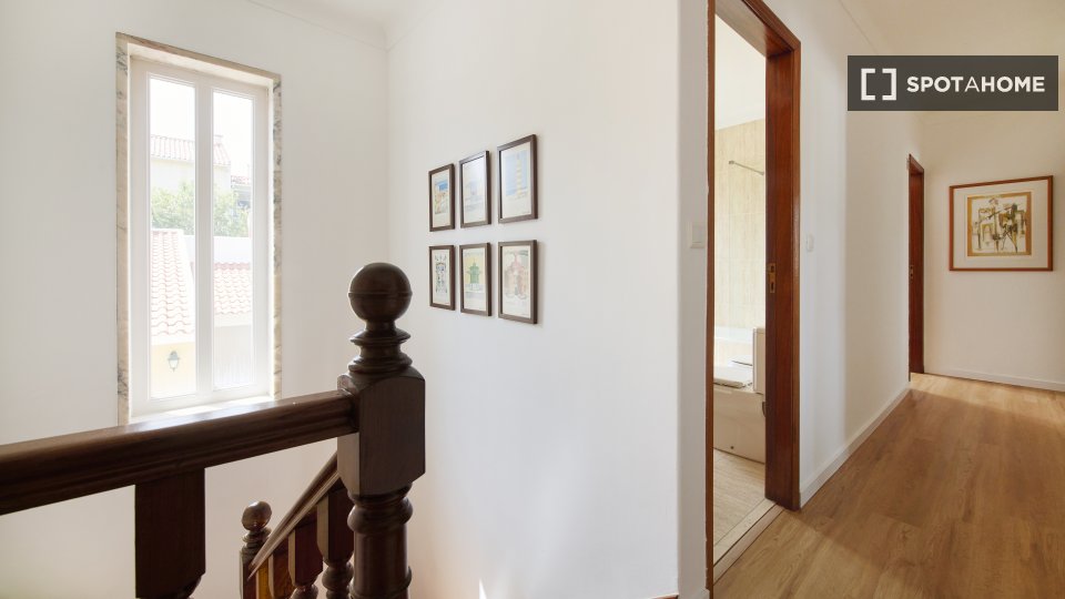 Double room Lisbon, 6 beds, 150m² — photo 3