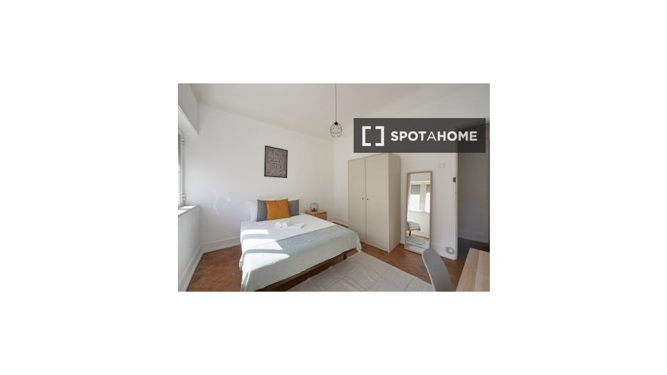 Double room Lisbon, 7 beds — photo 4