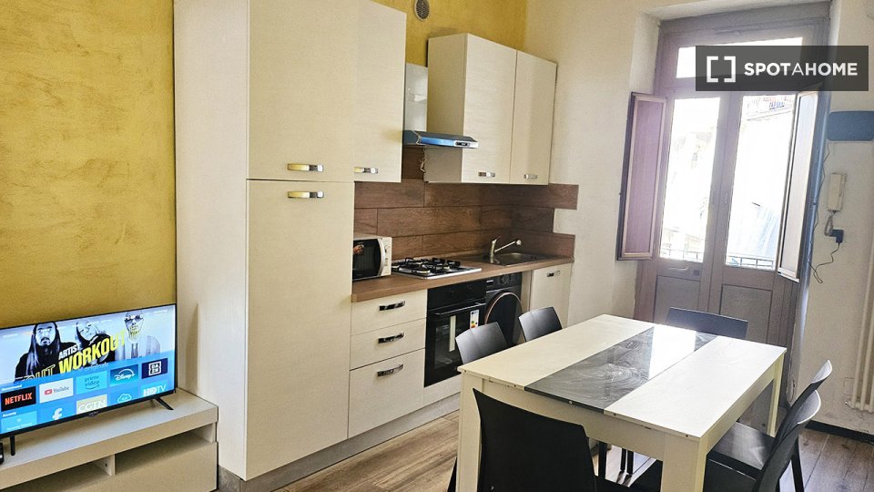 Double room Turin, 3 beds, 75m² — photo 10