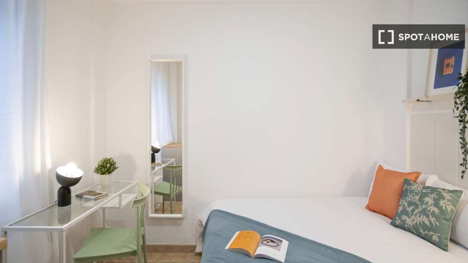 Double room Madrid, 25 beds — photo 10