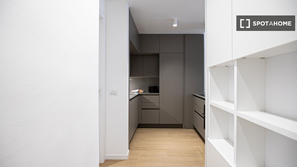 Apartment Milan, 2 beds, 80m² — photo 18
