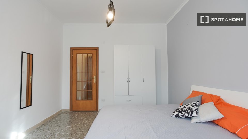 Double room Naples, 5 beds — photo 13