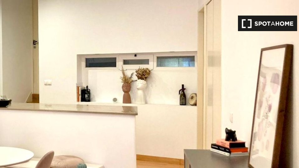 Double room Lisbon, 2 beds, 80m² — photo 4