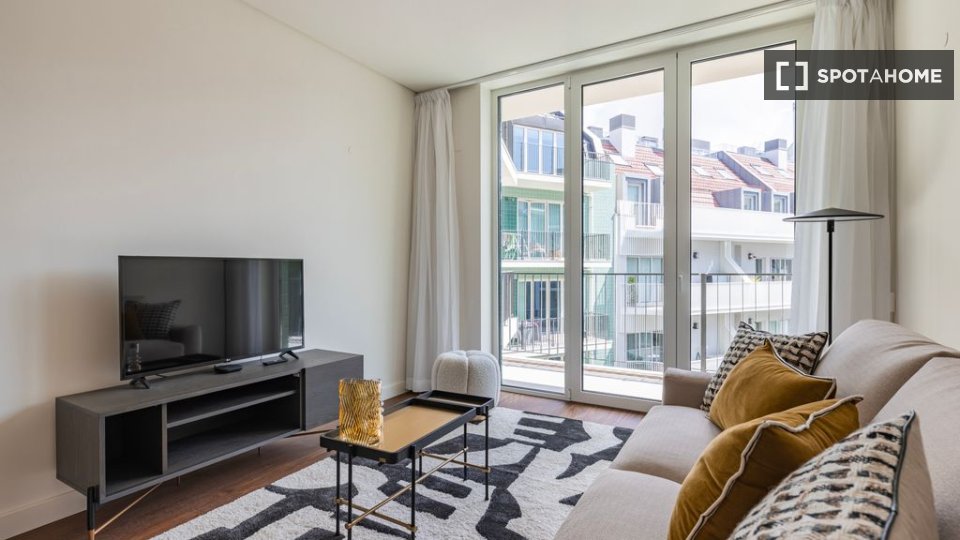 Apartment Lisbon, 1 bed — photo 8