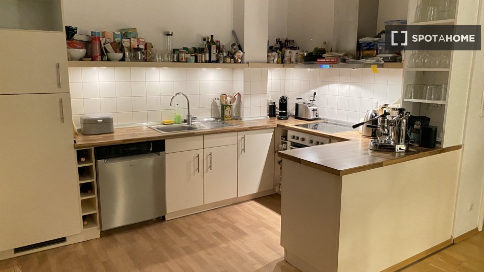 Apartment Berlin, 1 bed, 75m² — photo 3