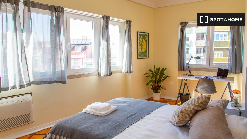 Double room Lisbon, 6 beds — photo 4
