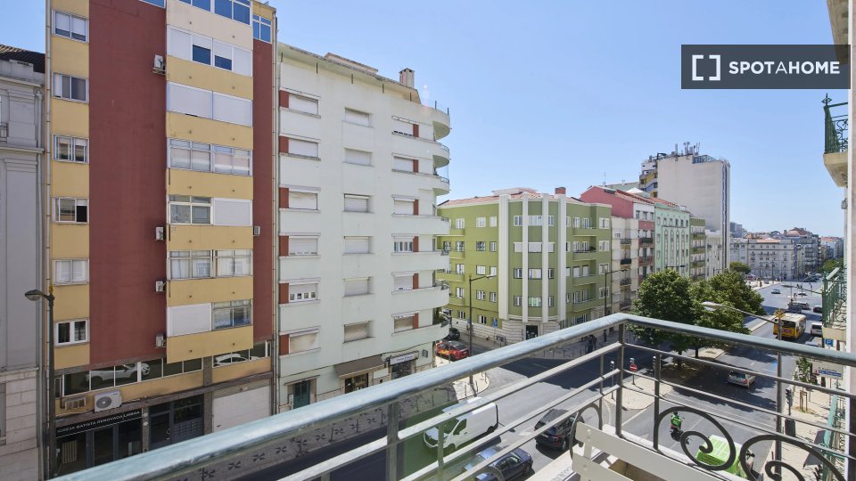 Double room Lisbon, 6 beds — photo 14