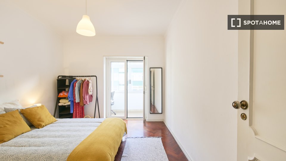 Double room Lisbon, 7 beds — photo 12