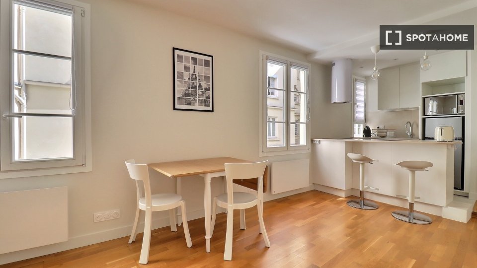 Apartment Paris, 1 bed, 39m² — photo 2