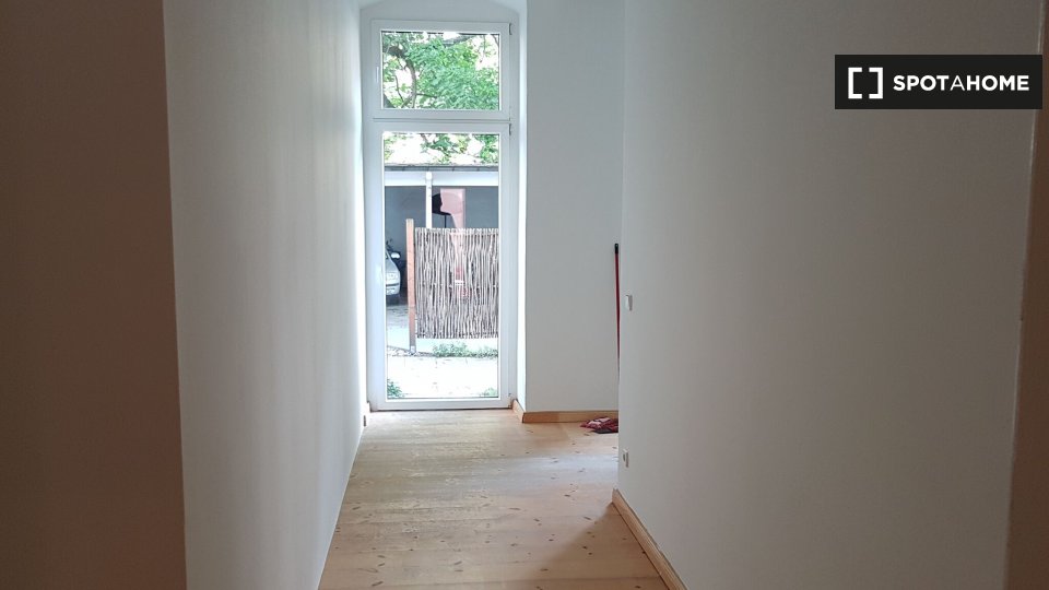 Double room Berlin, 5 beds, 100m² — photo 5