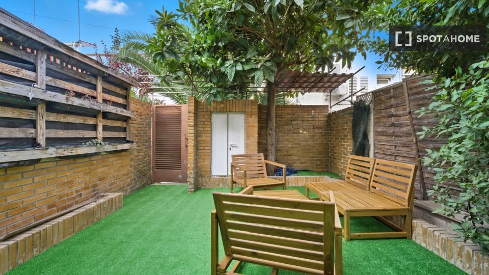 Double room Madrid, 4 beds, 110m² — photo 2