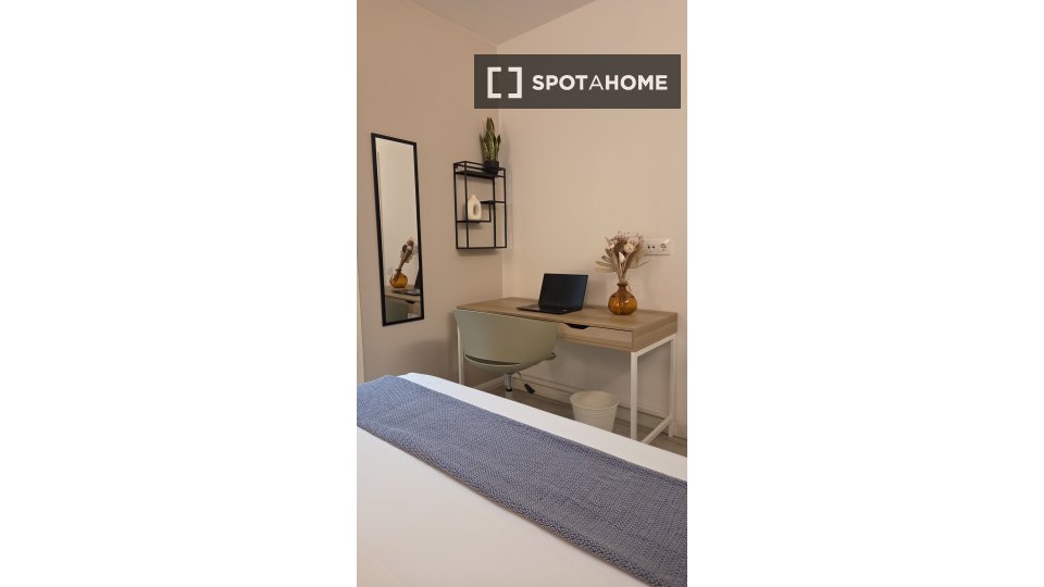 Double room Barcelona, 6 beds, 180m² — photo 6