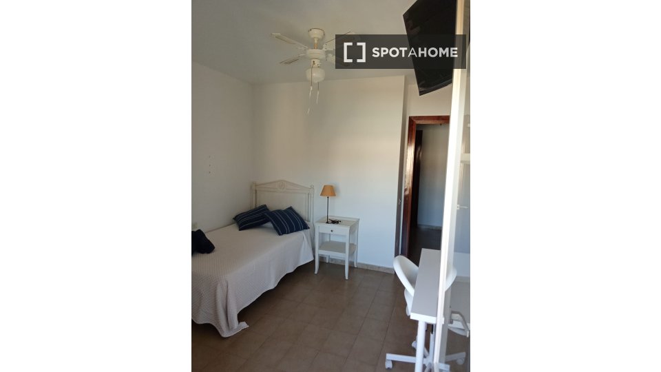 Double room Almeria, 6 beds — photo 38