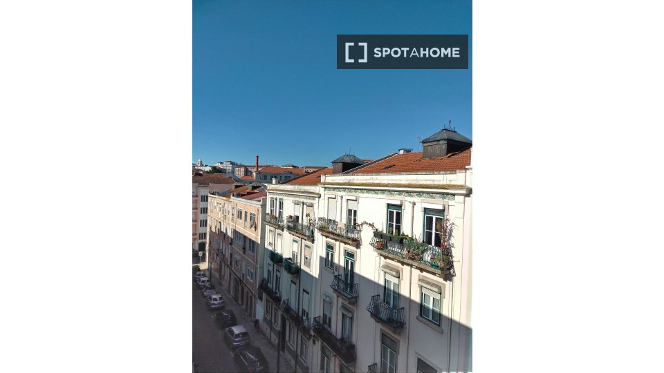 Apartment Lisbon, 2 beds, 60m² — photo 14