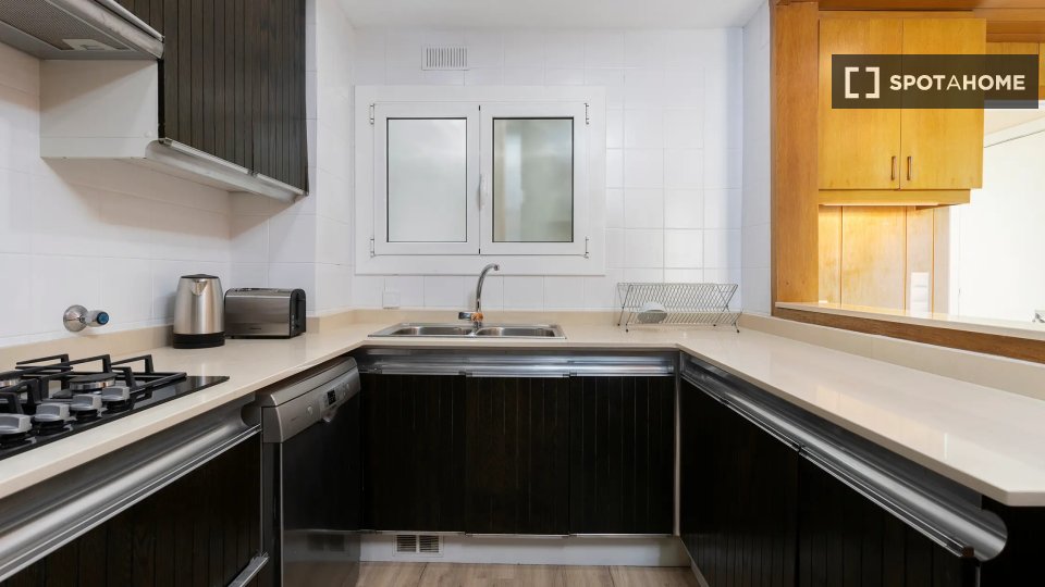 Double room Barcelona, 6 beds — photo 18