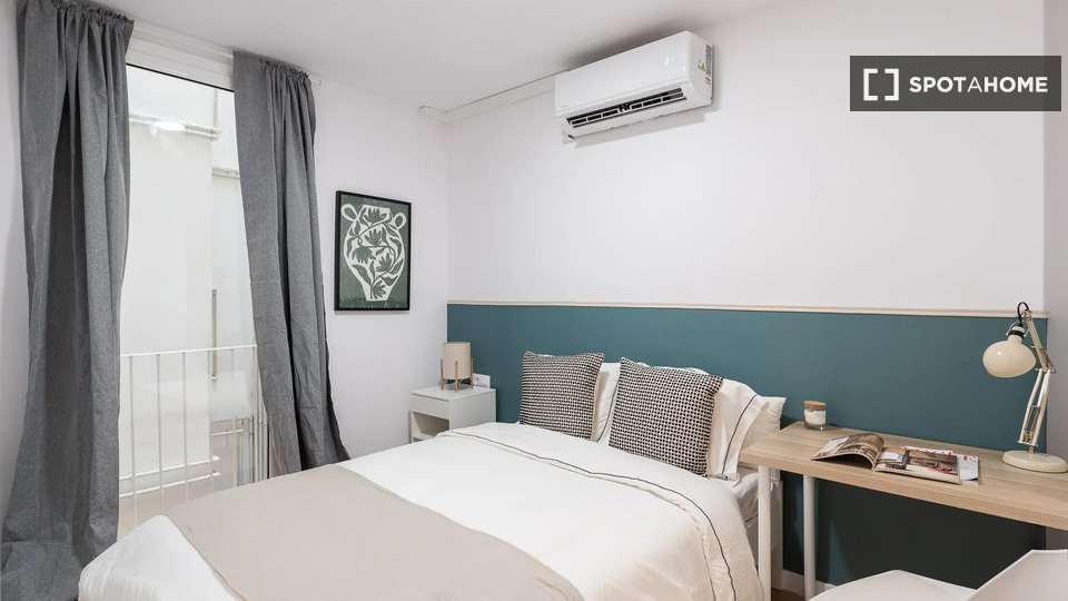 Double room Barcelona, 15 beds — photo 4