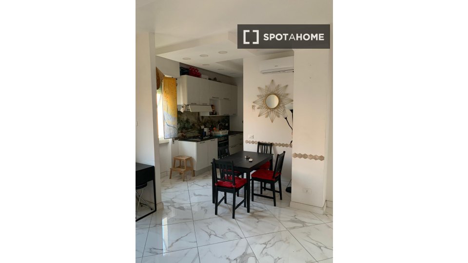 Apartment Rome, 1 bed — photo 8