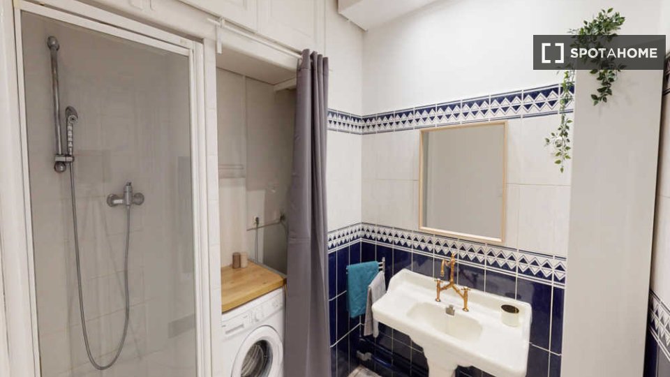 Double room Lyon, 4 beds, 110m² — photo 12