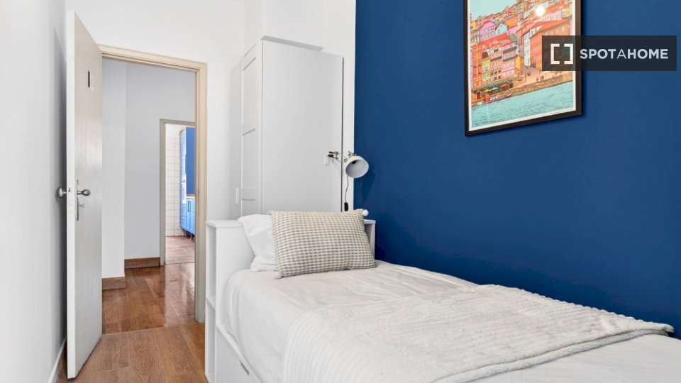 Double room Lisbon, 10 beds — photo 11