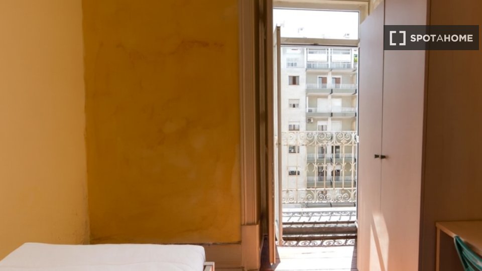 Double room Lisbon, 7 beds — photo 42