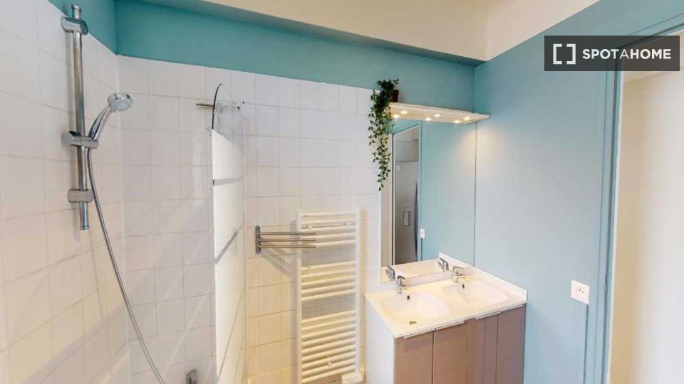 Double room Paris, 6 beds, 110m² — photo 5