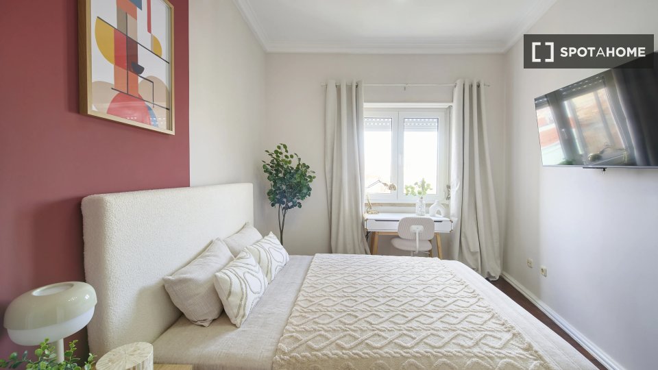 Double room Lisbon, 4 beds — photo 10