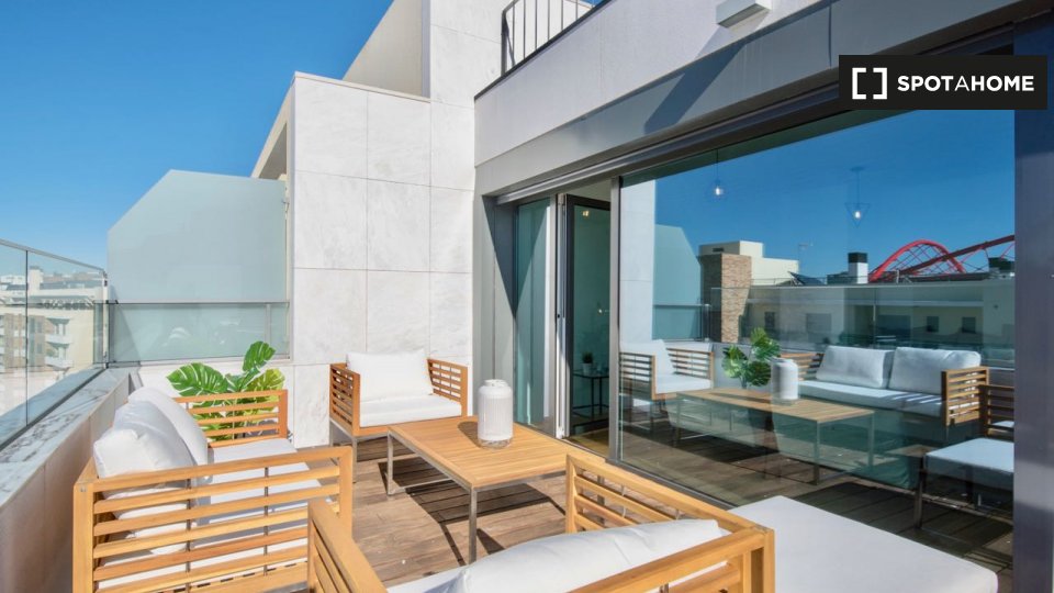 Apartment Lisbon, 2 beds, 130m² — photo 7