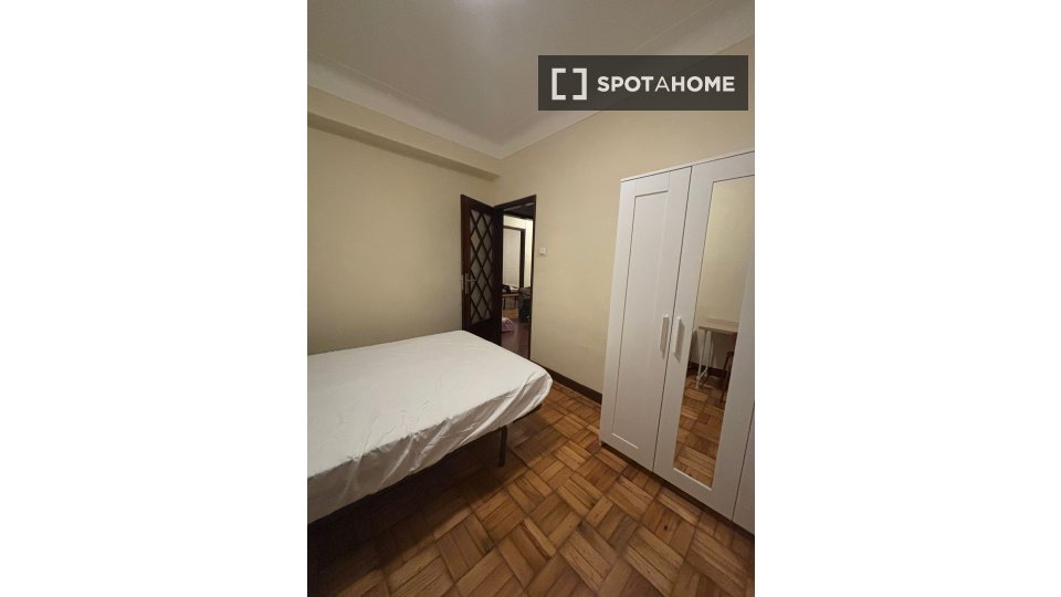 Double room Porto, 5 beds — photo 26