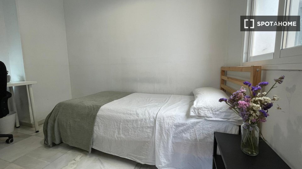 Double room Seville, 5 beds, 300m² — photo 11
