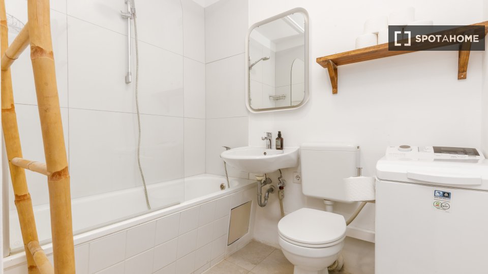 Apartment Berlin, 3 beds, 83m² — photo 50