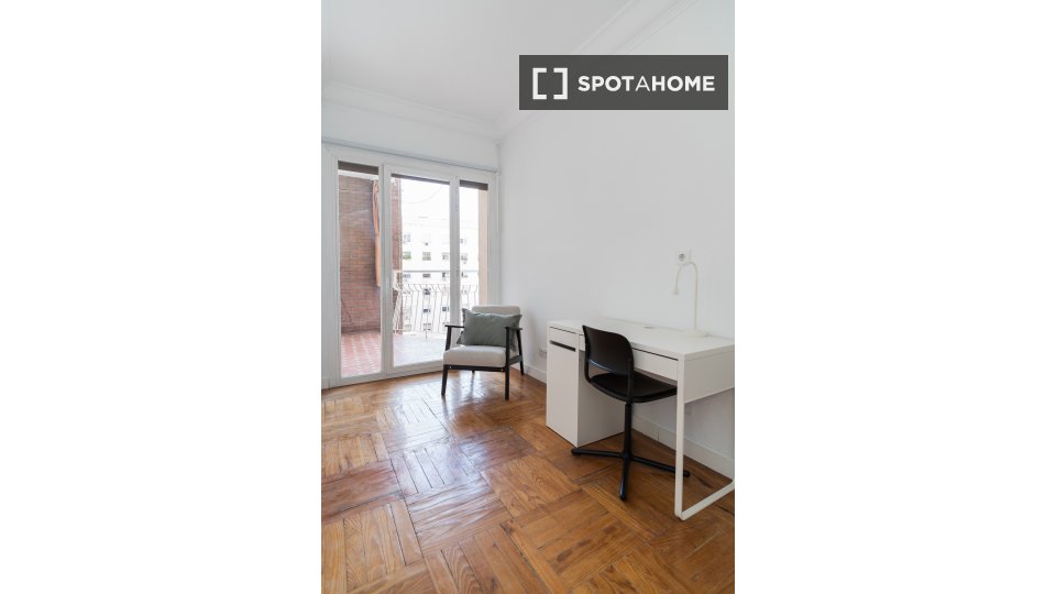 Double room Madrid, 10 beds, 380m² — photo 16