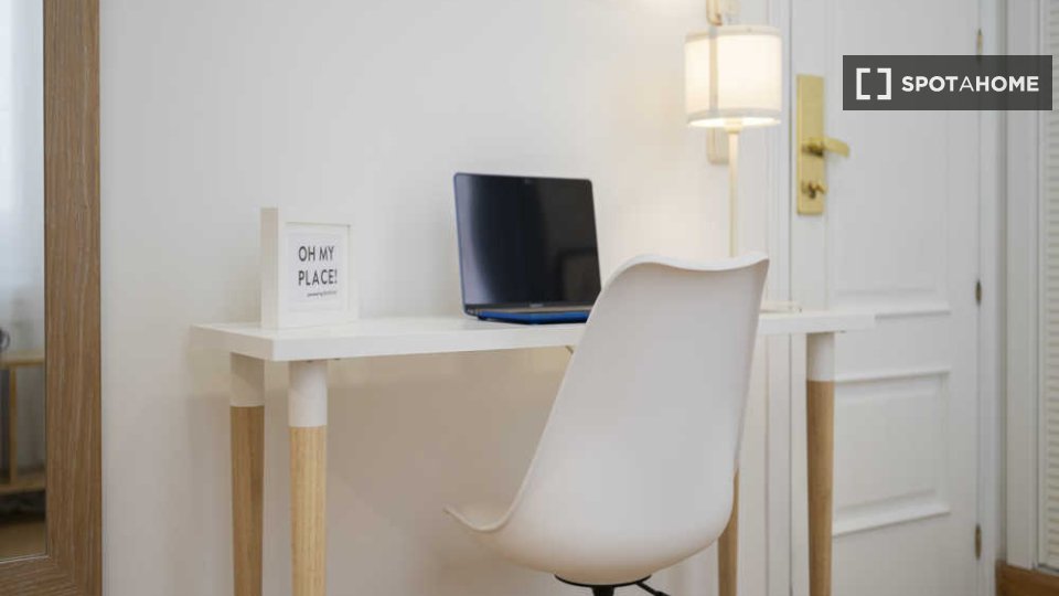 Double room Madrid, 41 beds, 1620m² — photo 30