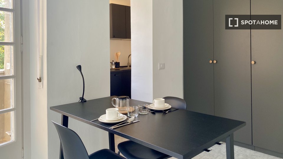 Double room Milan, 2 beds, 50m² — photo 1