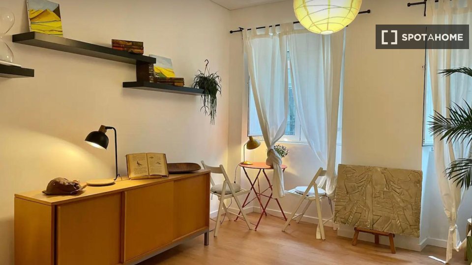 Apartment Lisbon, 3 beds, 100m² — photo 15