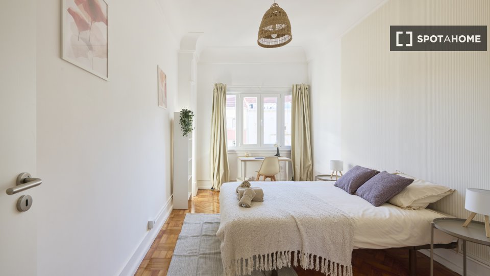 Double room Lisbon, 11 beds — photo 38