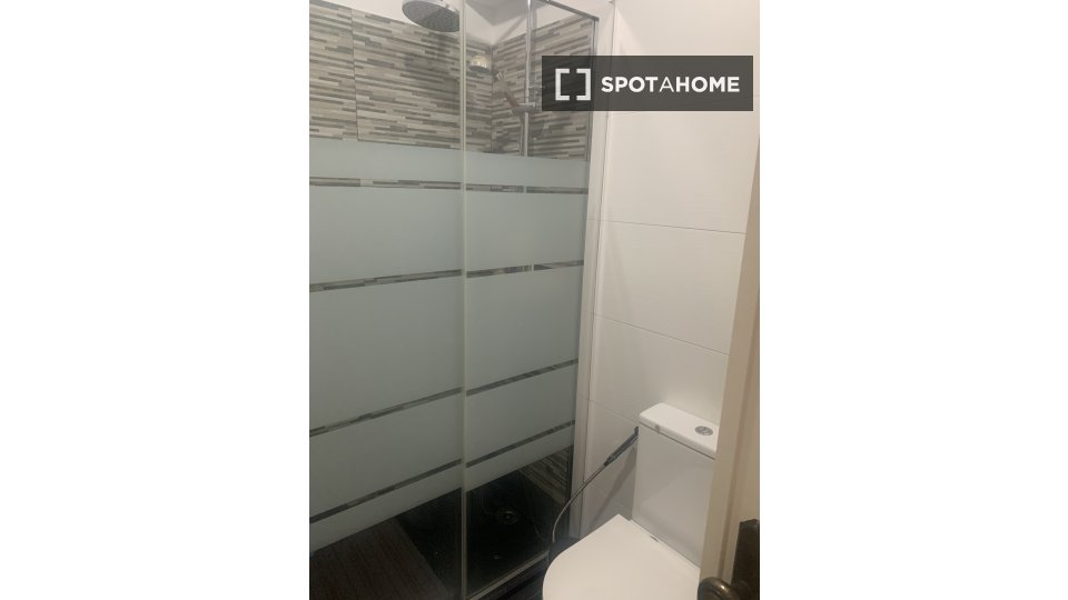 Double room Lisbon, 2 beds, 80m² — photo 8