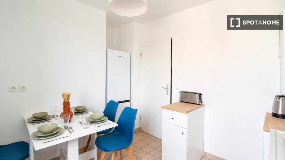 Chambre double Paris, 4 chambres — photo 24