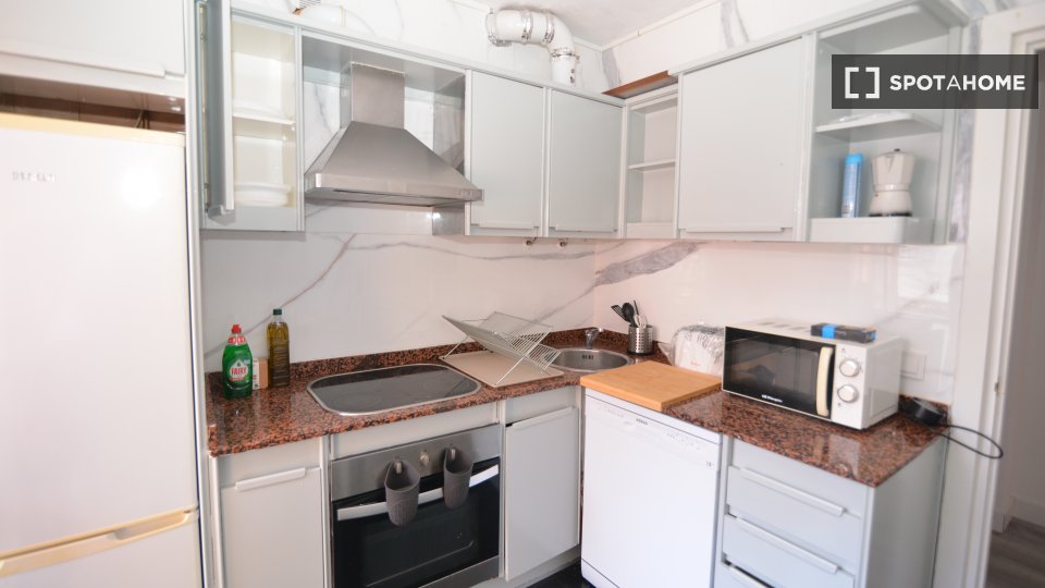 Double room Santander, 3 beds — photo 7