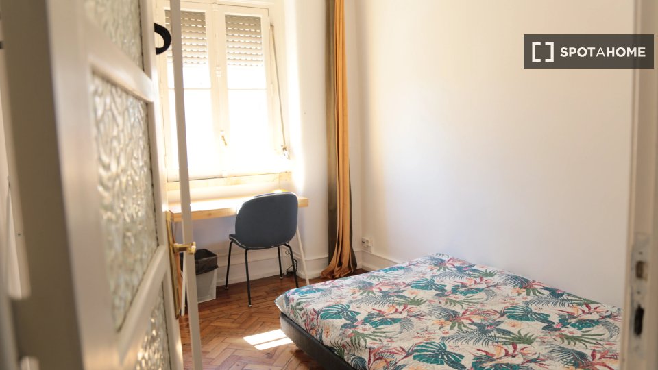 Double room Lisbon, 7 beds — photo 1
