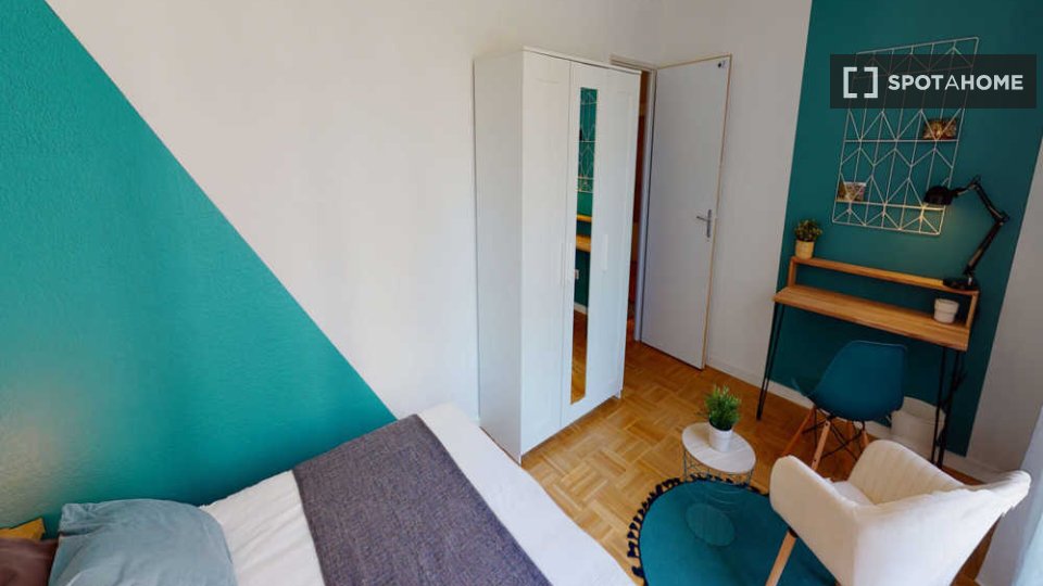 Double room Lyon, 5 beds, 90m² — photo 10