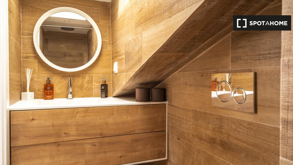 Apartment Lisbon, 3 beds, 100m² — photo 15