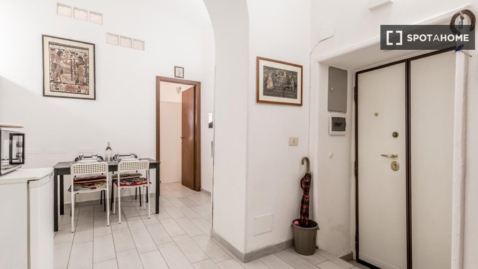 Apartment Rome, 2 beds — photo 4