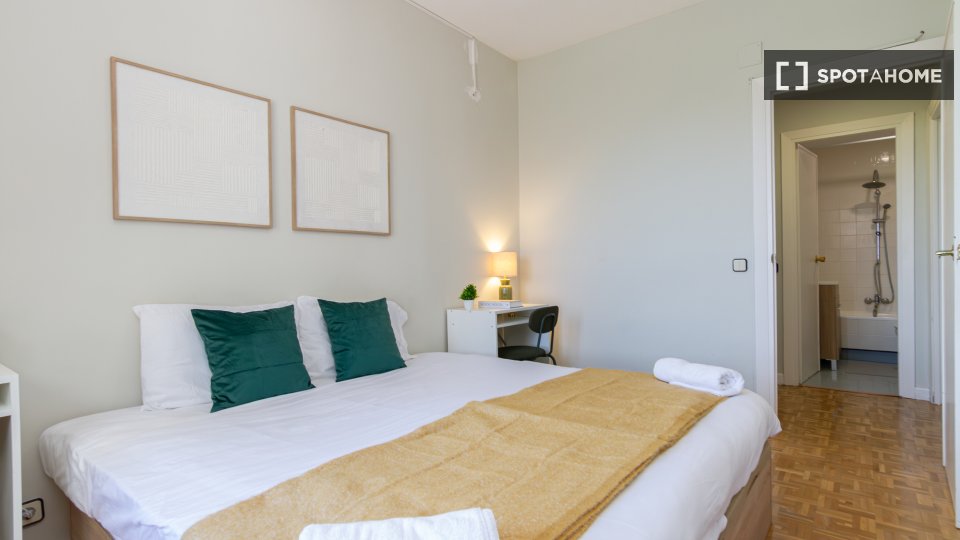 Double room Madrid, 5 beds — photo 44